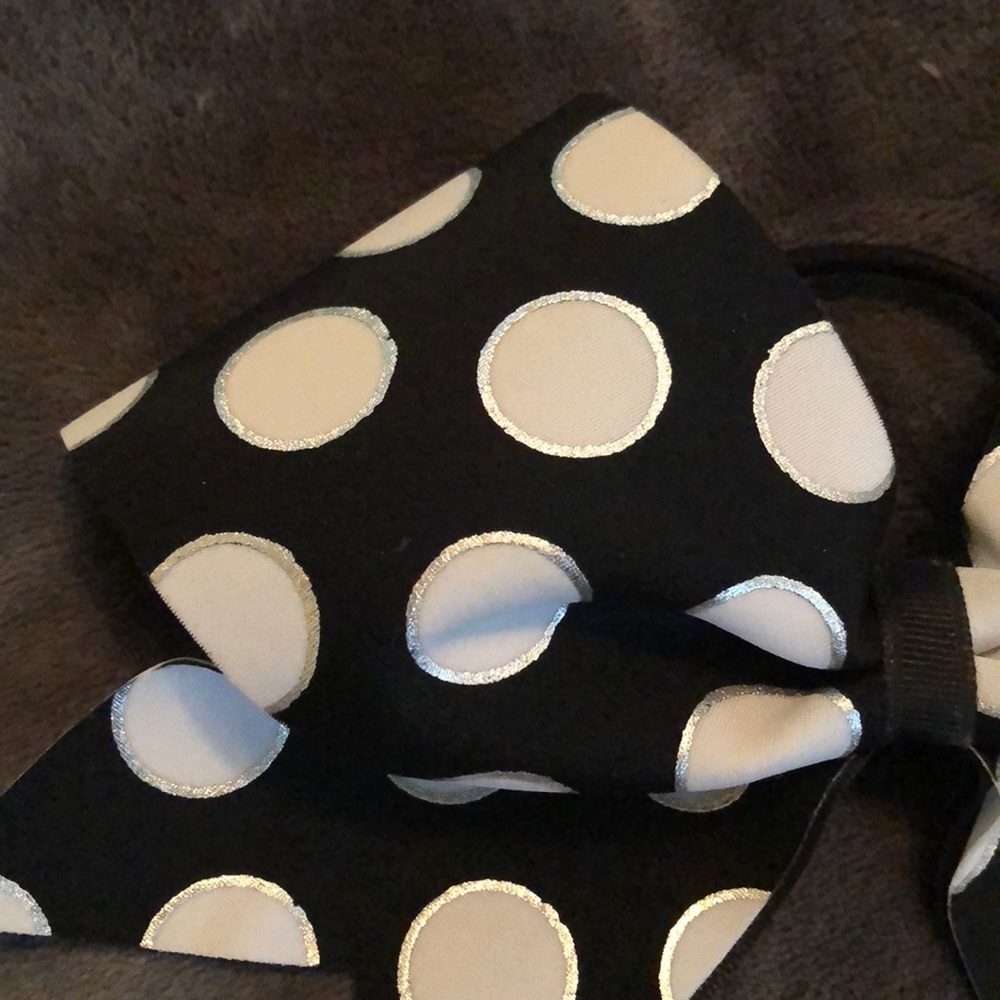 Cheer bow - Picture 2 of 3